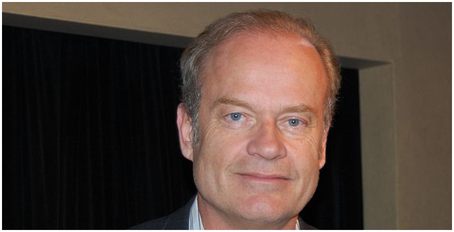 'Fraiser' star Kelsey Grammer smiles for the camera.