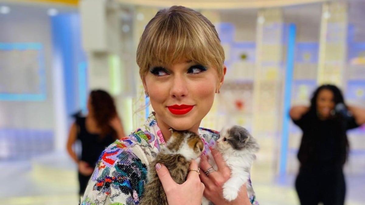 Taylor Swift with her cat.